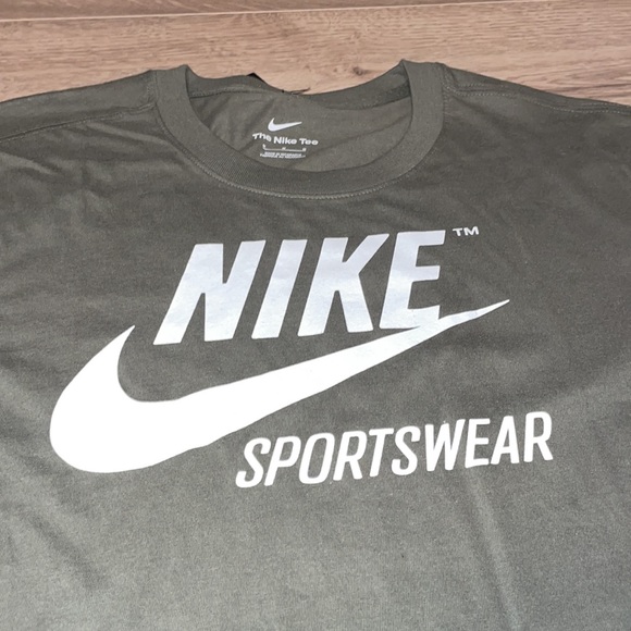 Nike Sportswear Mens Logo T-Shirt - Picture 2 of 5